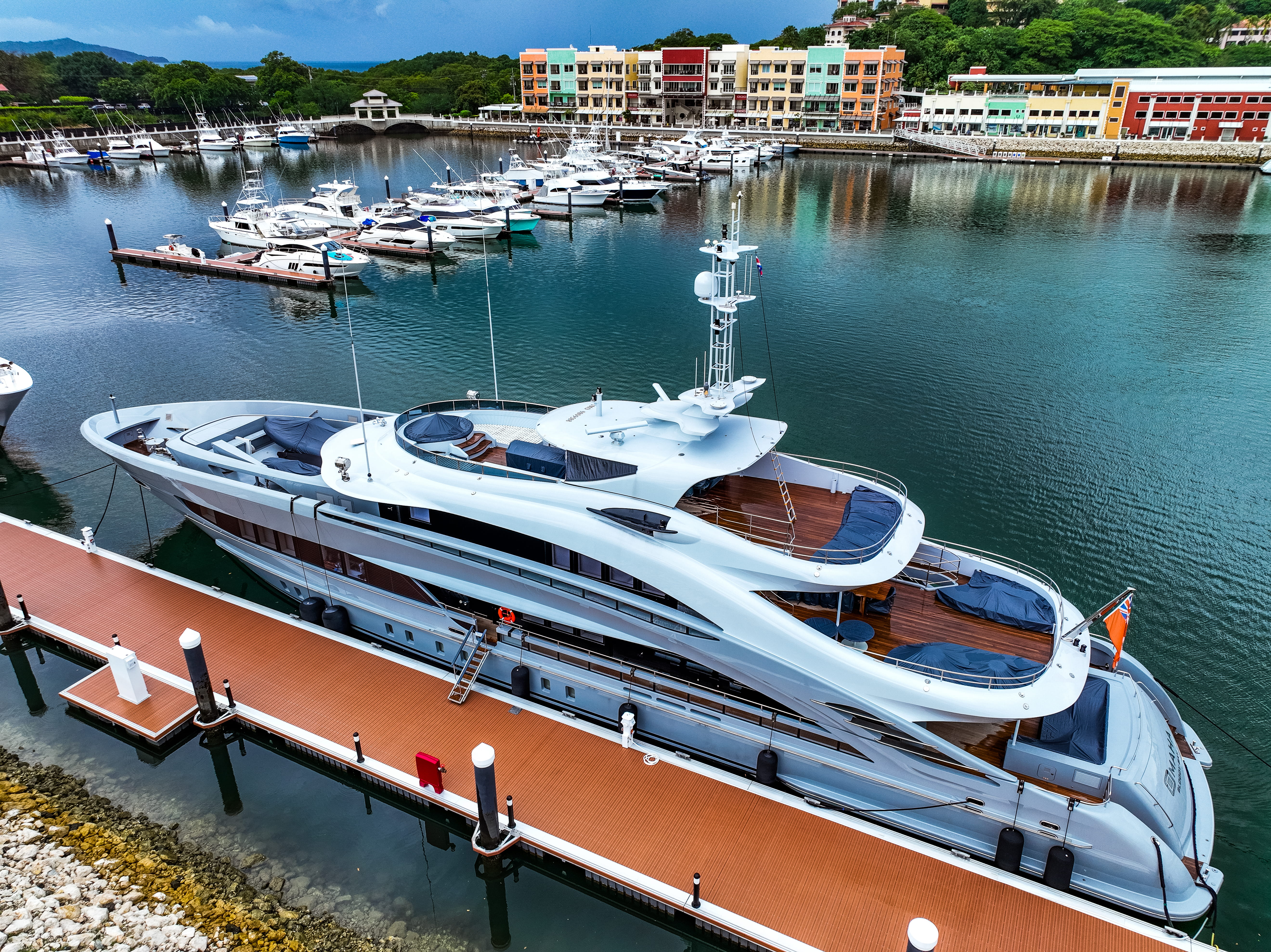 MARINA MEGA YACHT DOCK-02